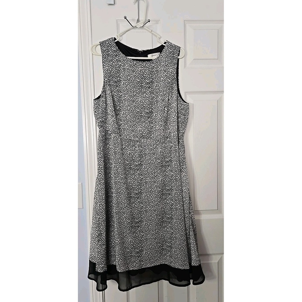Cjbanks Womans Sleevelessโ Midi Dress Size 14W White & Black Pokadots